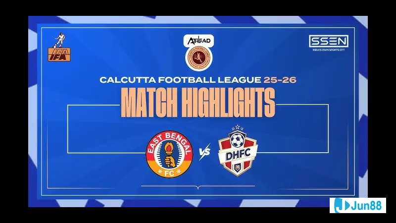 Hình ảnh hành động khốc liệt giữa Kalighat và Railway trong trận đấu hấp dẫn.