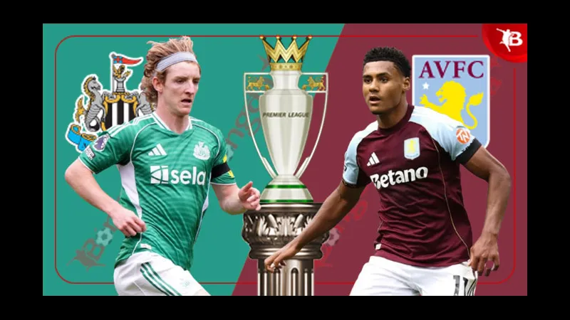Cầu thủ của Newcastle và Aston Villa đang tranh chấp bóng trên sân